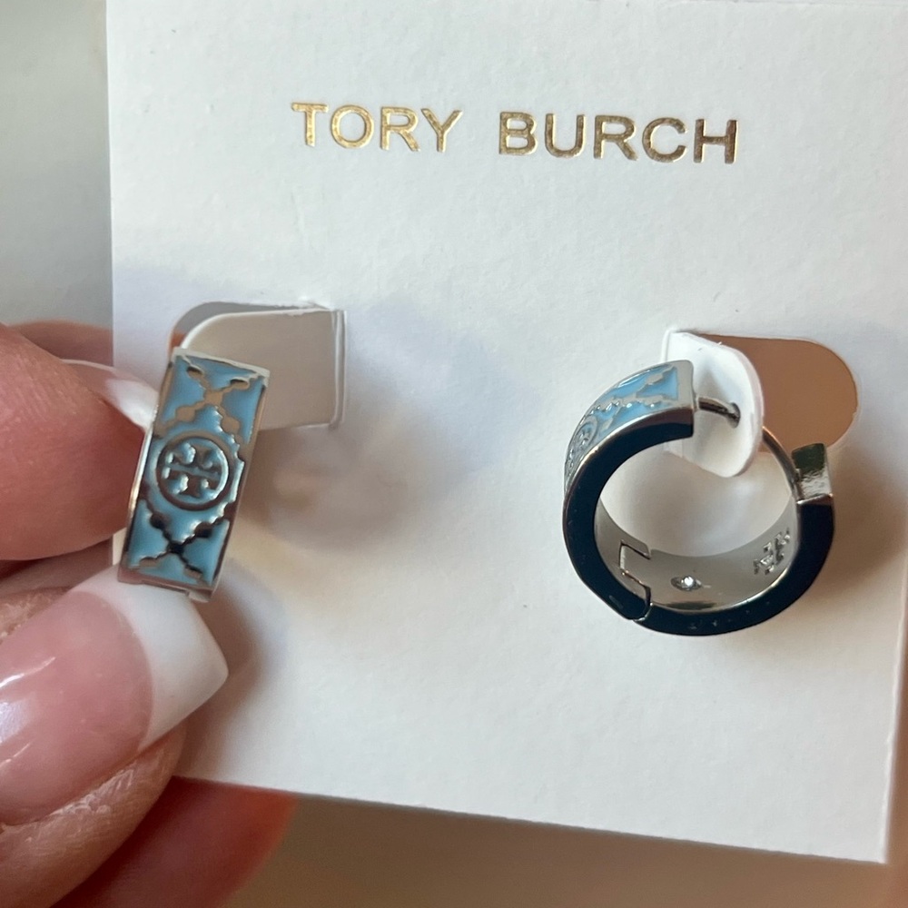 Tory Burch Icon T Monogram huggie earrings- blue